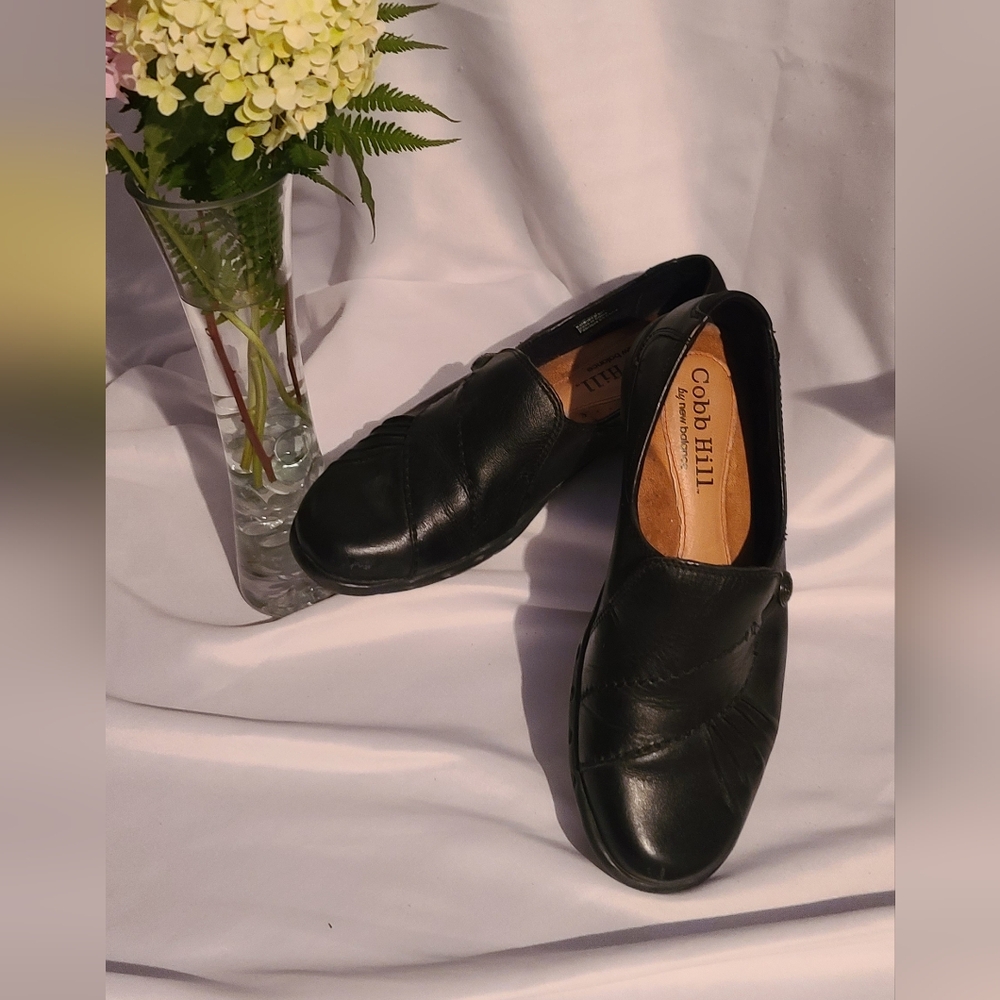 Cobb Hill by New Balance Loafers - size 6.5 👞